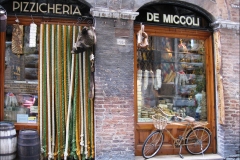 Images of Italy ~ Siena shopfront